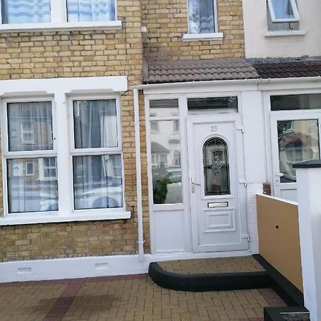 Fbs Homestay Norwood Kültér fotó